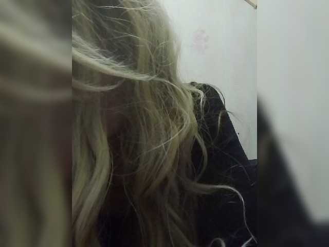 Kolibrii live cam on BongaCams