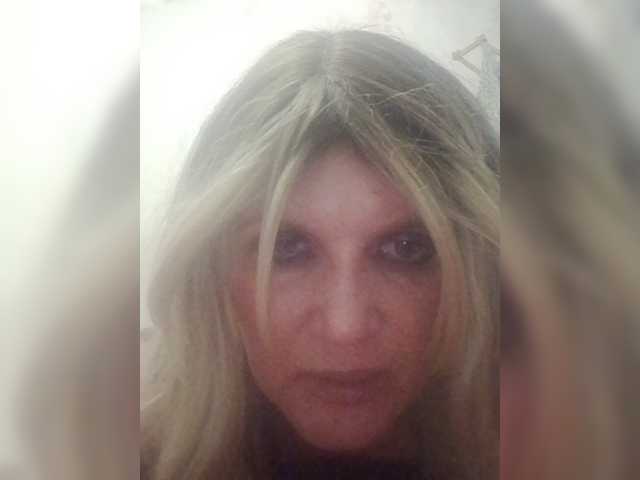 Kolibrii live cam on BongaCams