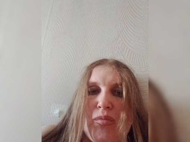 Kolibrii live cam on BongaCams