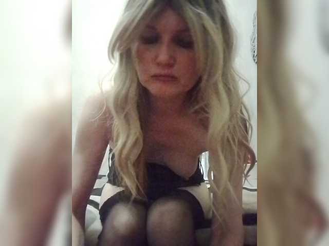Kolibrii live cam on BongaCams