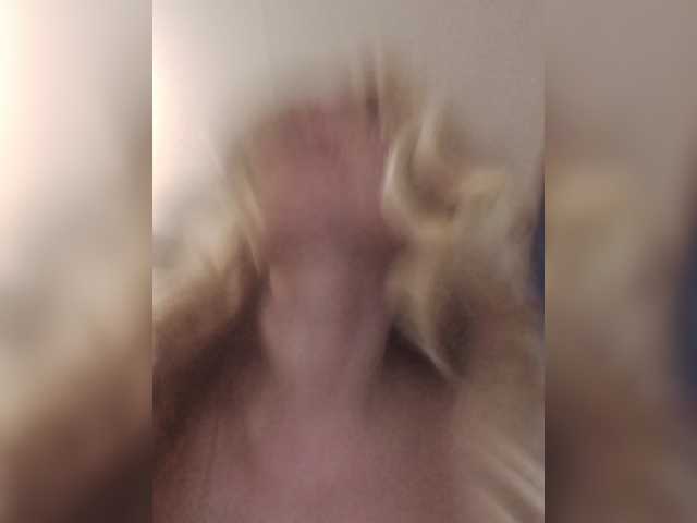 Kolibrii live cam on BongaCams