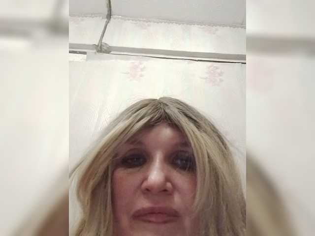 Kolibrii live cam on BongaCams