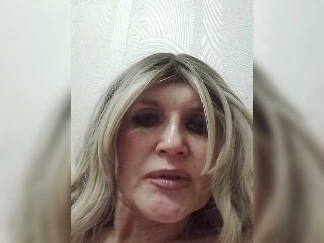 Kolibrii live cam on BongaCams