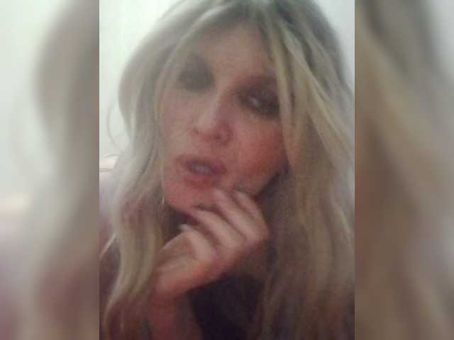 Kolibrii live cam on BongaCams