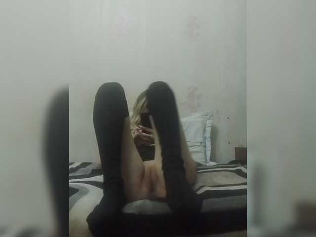 Kolibrii live cam on BongaCams