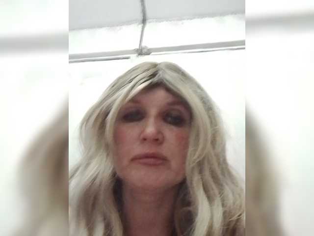 Kolibrii live cam on BongaCams