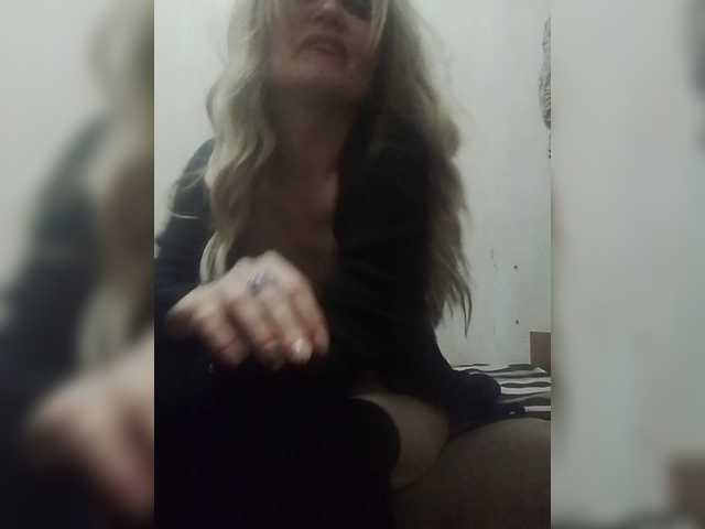 Kolibrii live cam on BongaCams