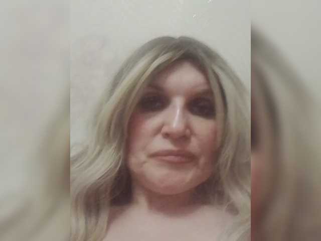 Kolibrii live cam on BongaCams