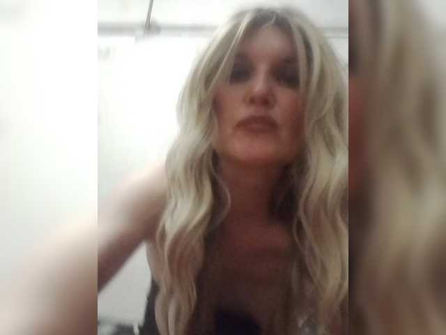 Kolibrii, en vivo ahora en BongaCams