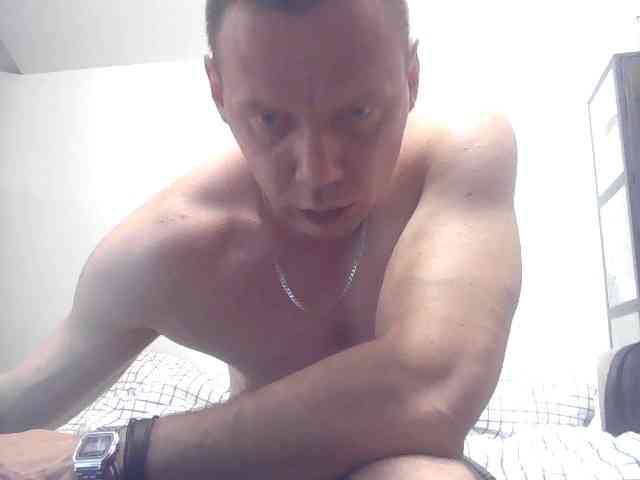 Tymon19 Live Webcam on BongaCams