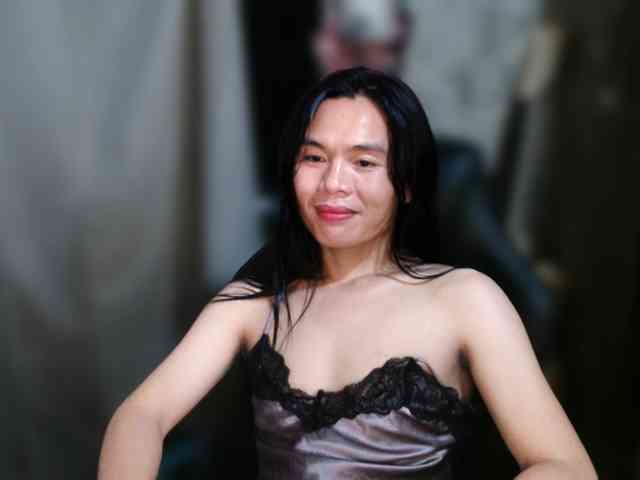smallsimple Live Webcam on BongaCams