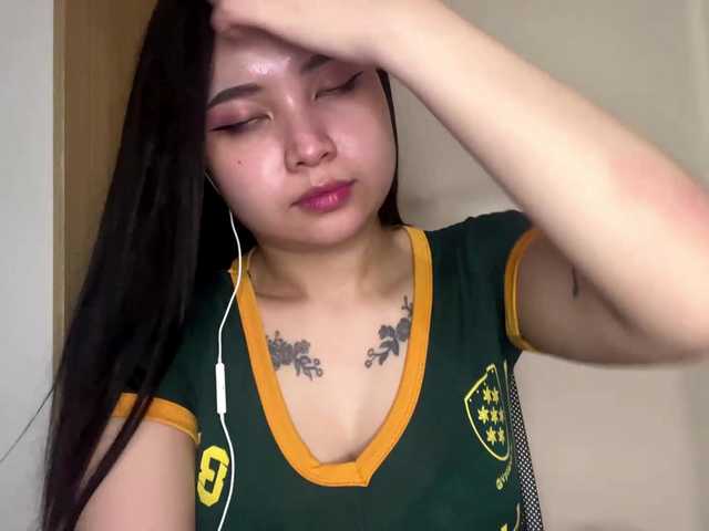 KathrineMagley live cam on BongaCams