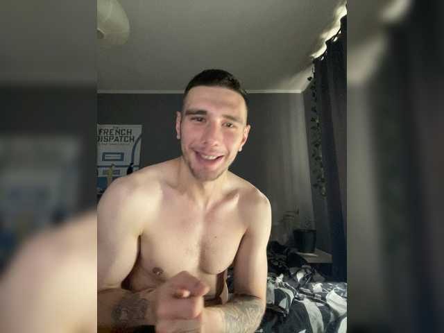 Mikki777Laky live cam