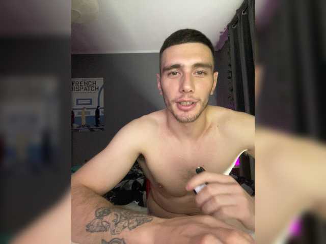 Mikki777Laky live cam