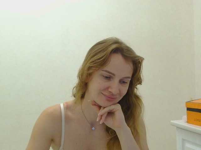 AinyrVixxen live cam on BongaCams