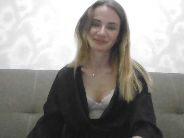 AinyrVixxen live cam on BongaCams