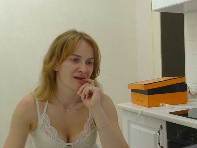 AinyrVixxen live cam on BongaCams