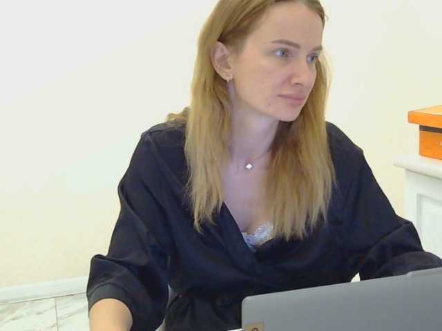 AinyrVixxen live cam on BongaCams