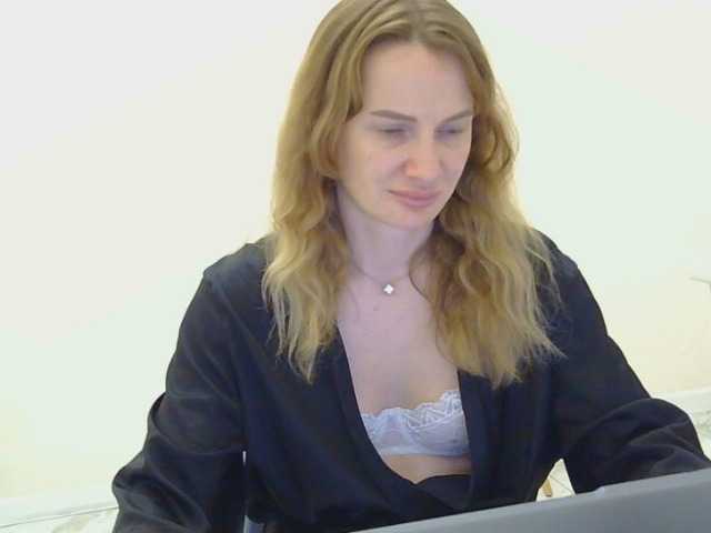 AinyrVixxen live cam on BongaCams