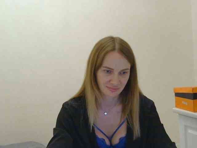 AinyrVixxen webcam