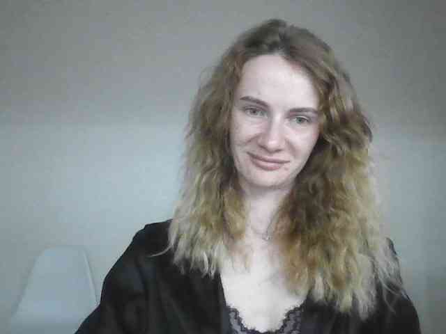 AinyrVixxen webcam