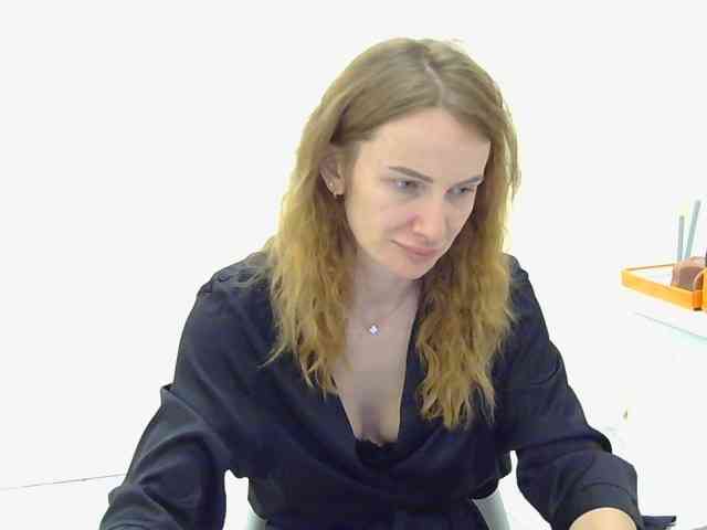 AinyrVixxen webcam