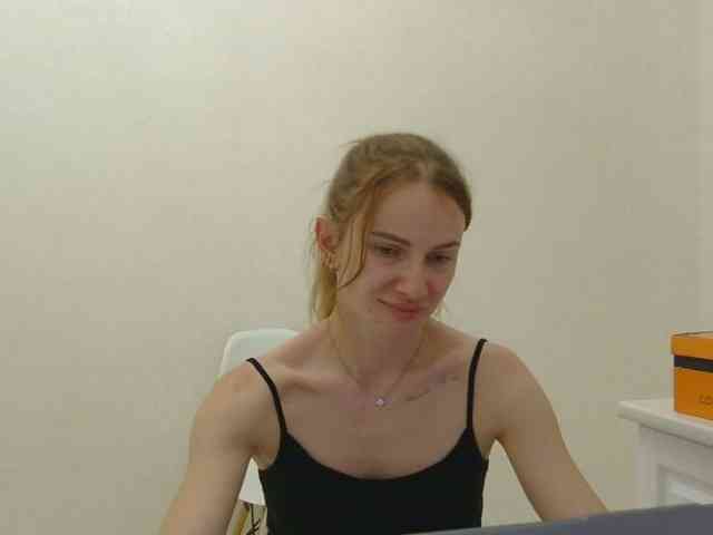 AinyrVixxen webcam