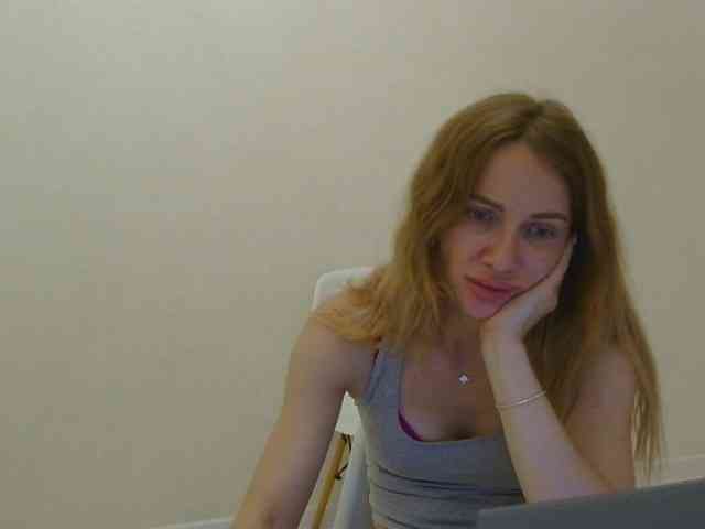 AinyrVixxen webcam