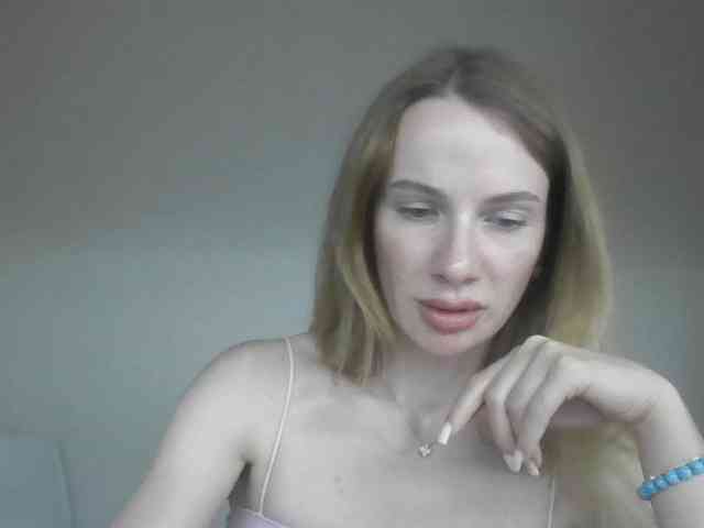 AinyrVixxen webcam