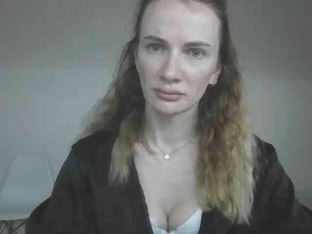 AinyrVixxen webcam