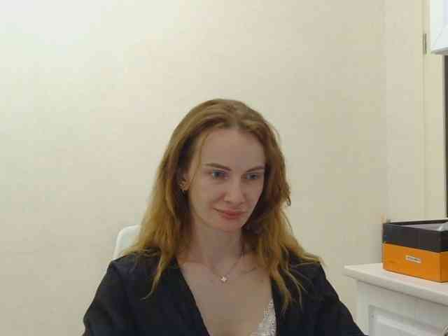 AinyrVixxen webcam