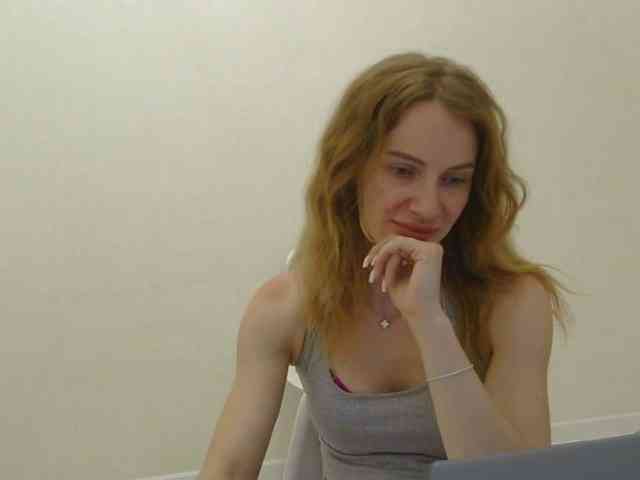 AinyrVixxen webcam