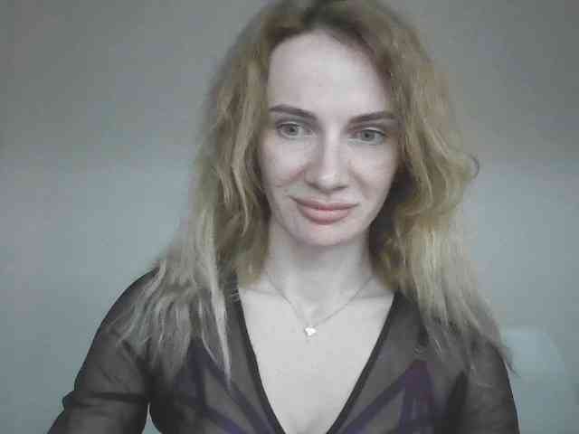 AinyrVixxen webcam