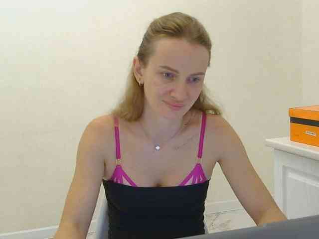 AinyrVixxen webcam