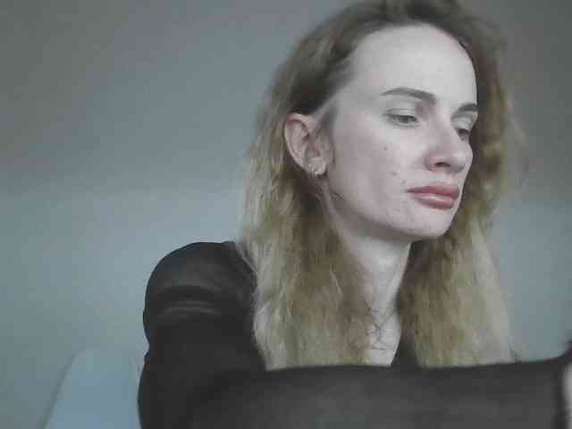 AinyrVixxen webcam