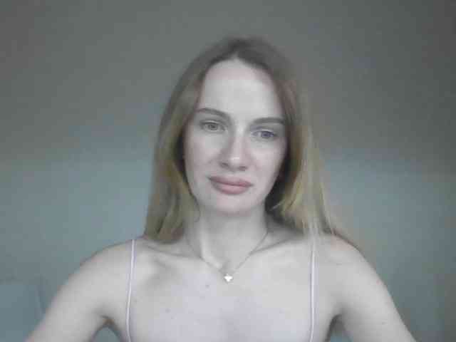 AinyrVixxen webcam