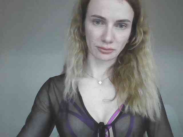 AinyrVixxen webcam