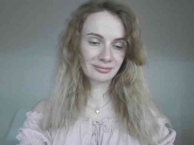 AinyrVixxen webcam