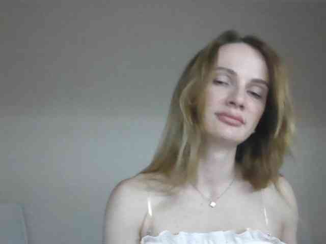 AinyrVixxen webcam