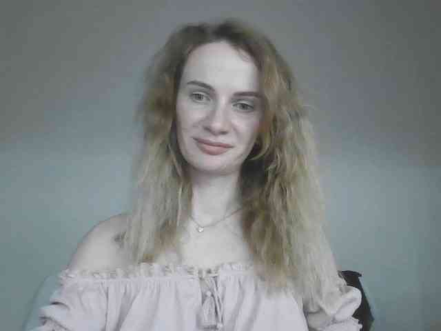 AinyrVixxen webcam