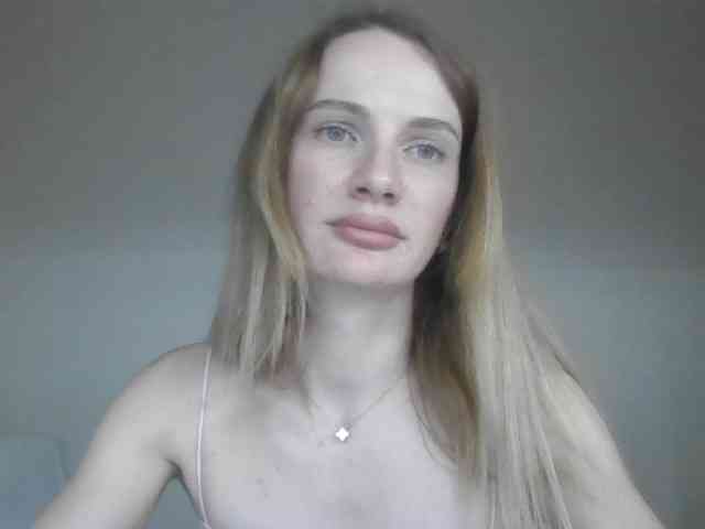 AinyrVixxen webcam