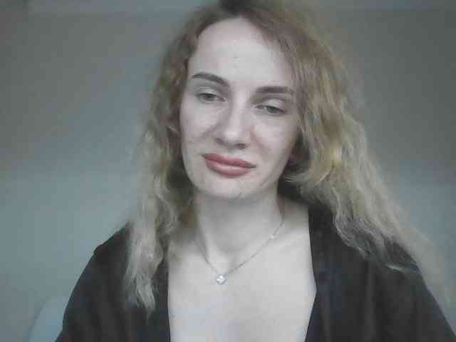 AinyrVixxen webcam