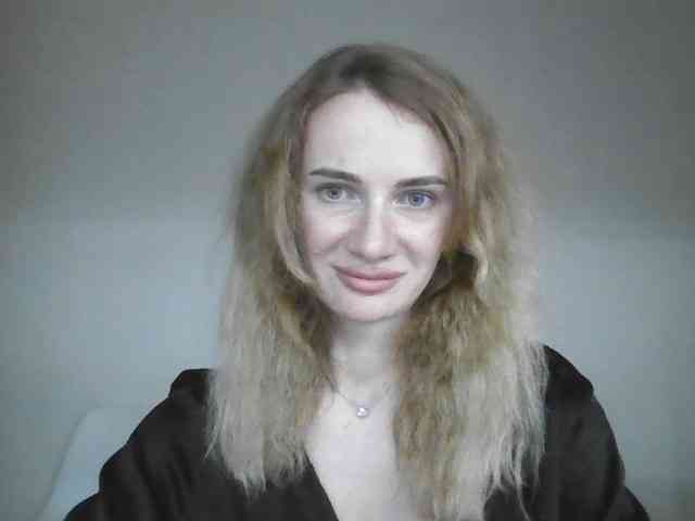 AinyrVixxen webcam