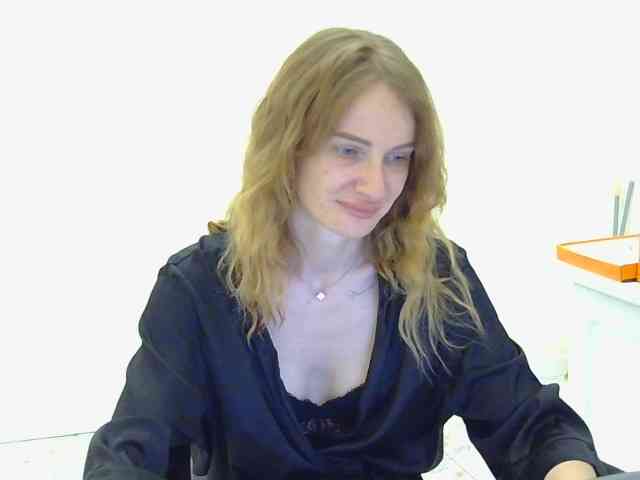 AinyrVixxen webcam