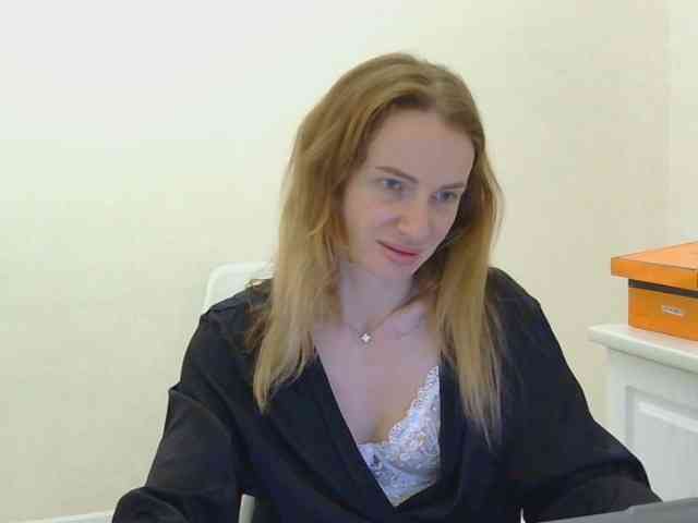 AinyrVixxen webcam