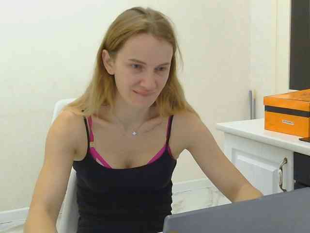 AinyrVixxen webcam