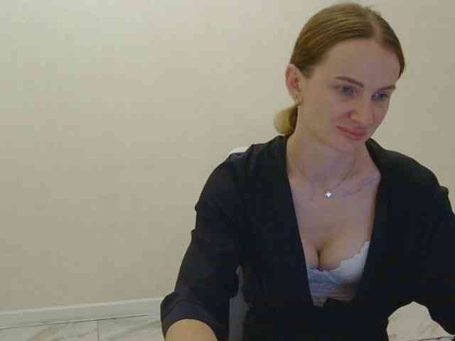 AinyrVixxen Live Webcam on BongaCams