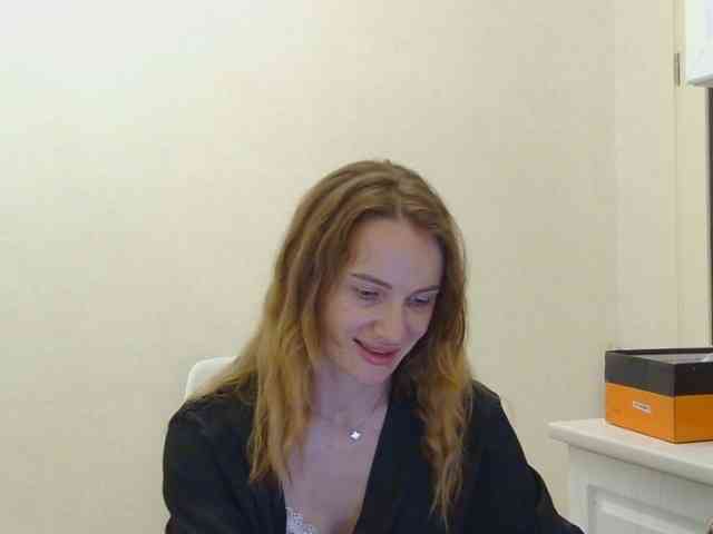 AinyrVixxen webcam