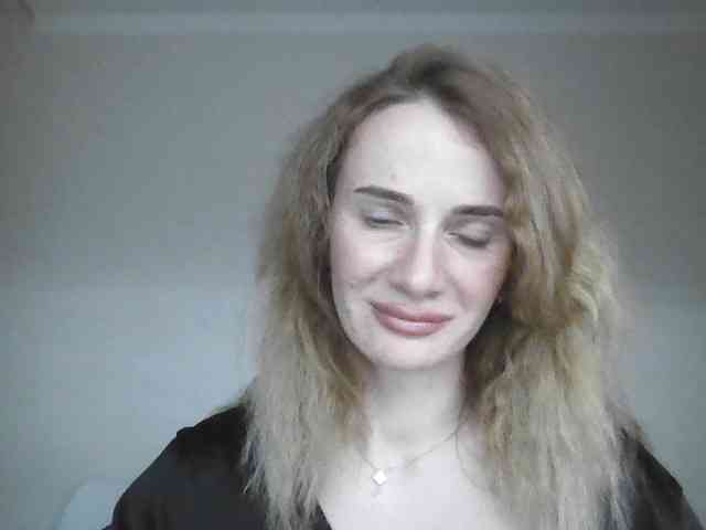 AinyrVixxen webcam