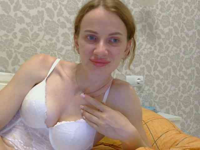 AinyrVixxen webcam